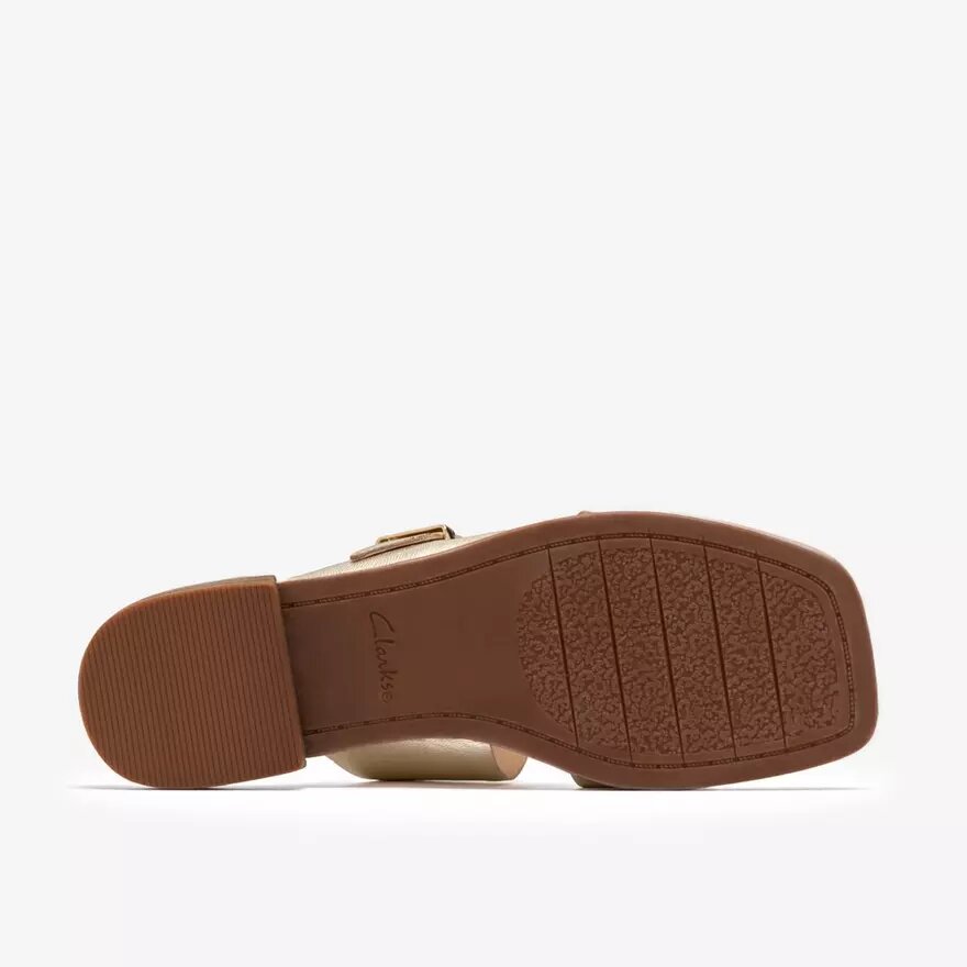 Ariany Bay platte sandalen voor dames in zacht goud Ariany Bay platte sandalen voor dames in zacht goud