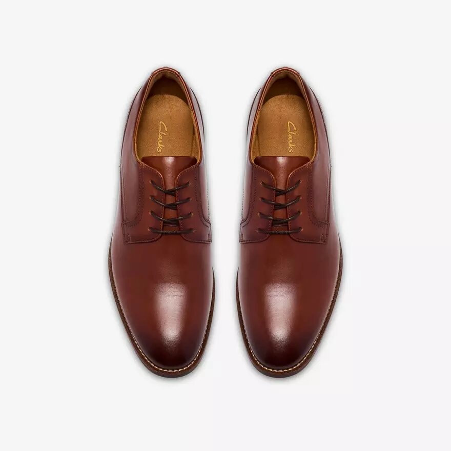 Bowburn herenschoenen met vetersluiting van bruin leer Bowburn herenschoenen met vetersluiting van bruin leer