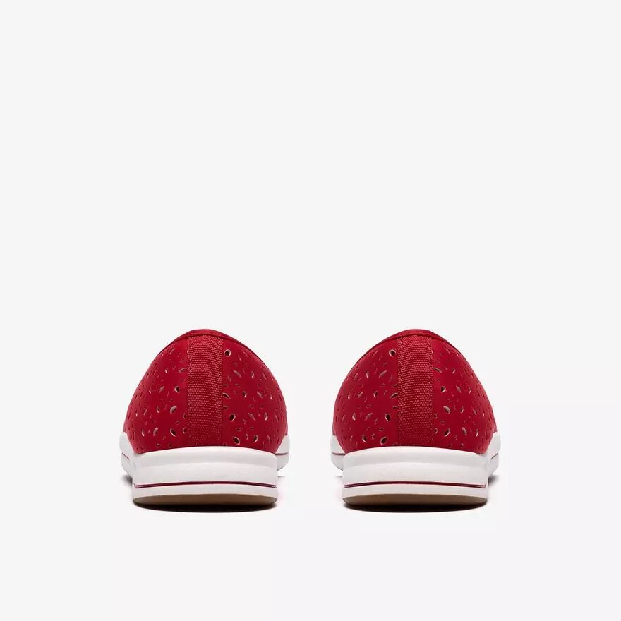 Breeze Lily Cherry slip-ons voor dames Breeze Lily Cherry slip-ons voor dames
