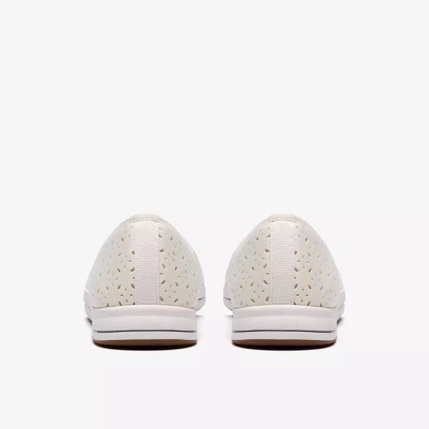 Breeze Lily witte Slip-ons voor dames Breeze Lily witte Slip-ons voor dames