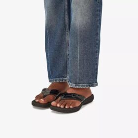 Breeze Reyna zwarte lakleren Cloudsteppers™-Flip-flops voor dames