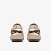 Cecily Strap crèmekleurige leren Sandalen met bandjes voor dames Cecily Strap crèmekleurige leren Sandalen met bandjes voor dames