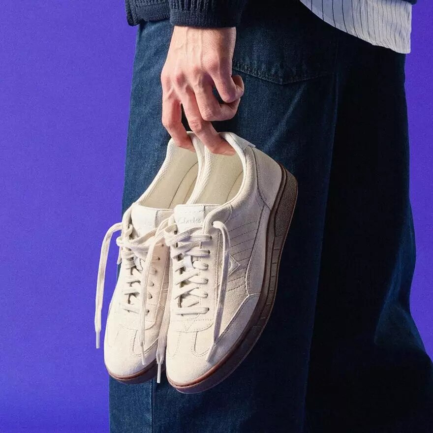 Craft Rally Ace herensneakers van gebroken wit suède Craft Rally Ace herensneakers van gebroken wit suède