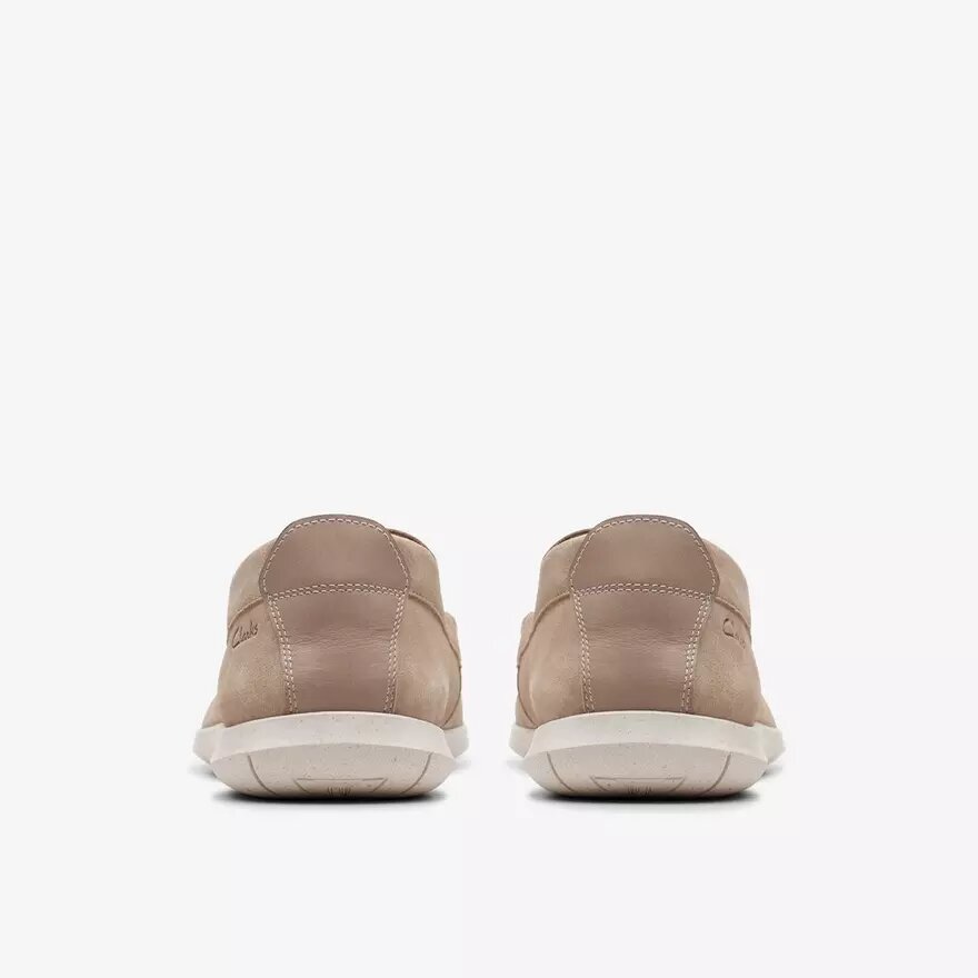 Flexway Step herenloafers van zandkleurig suède (Slip-ons) Flexway Step herenloafers van zandkleurig suède (Slip-ons)