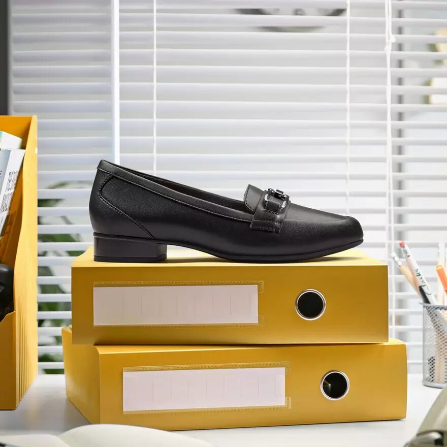Juliet Echo zwarte leren Loafers voor dames Juliet Echo zwarte leren Loafers voor dames