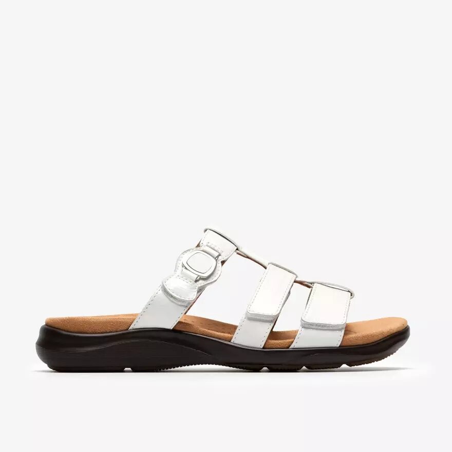Kitly Pearl witte lakleren platte sandalen voor dames Kitly Pearl witte lakleren platte sandalen voor dames