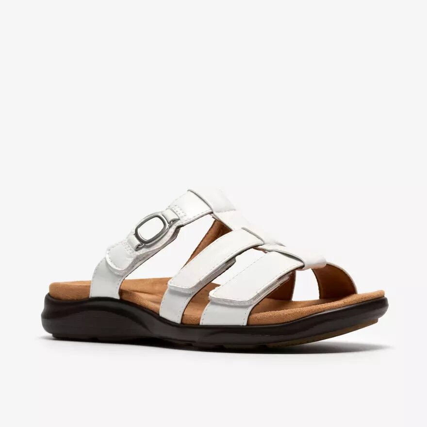 Kitly Pearl witte lakleren platte sandalen voor dames Kitly Pearl witte lakleren platte sandalen voor dames