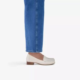Krystine Lily crèmekleurige leren loafer voor dames