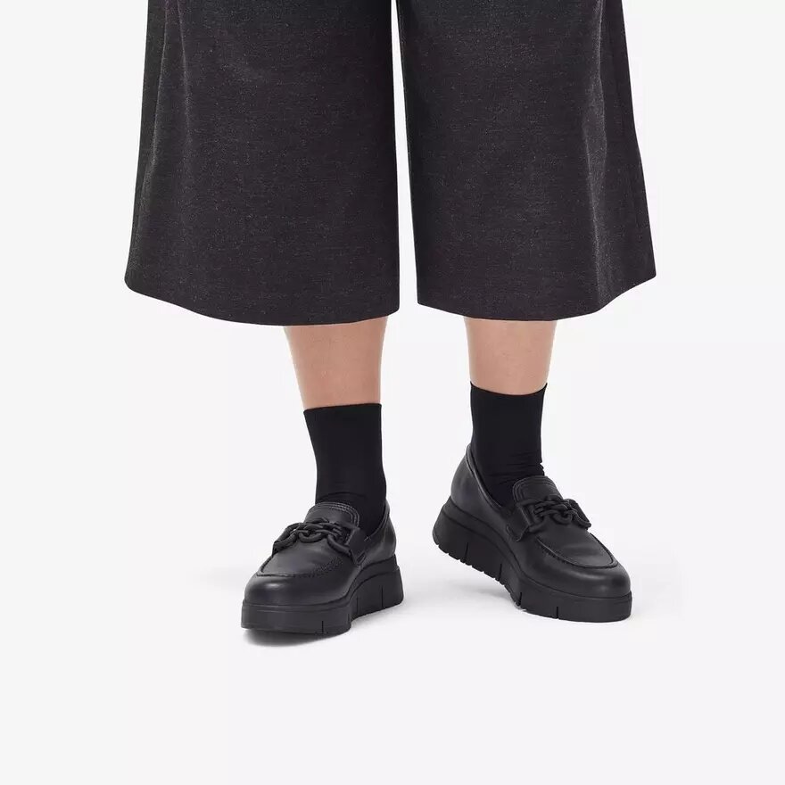 Loriini Izzy zwarte leren Loafers voor dames Loriini Izzy zwarte leren Loafers voor dames