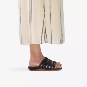 Maelynn Abby platte sandalen voor dames van zwart leer