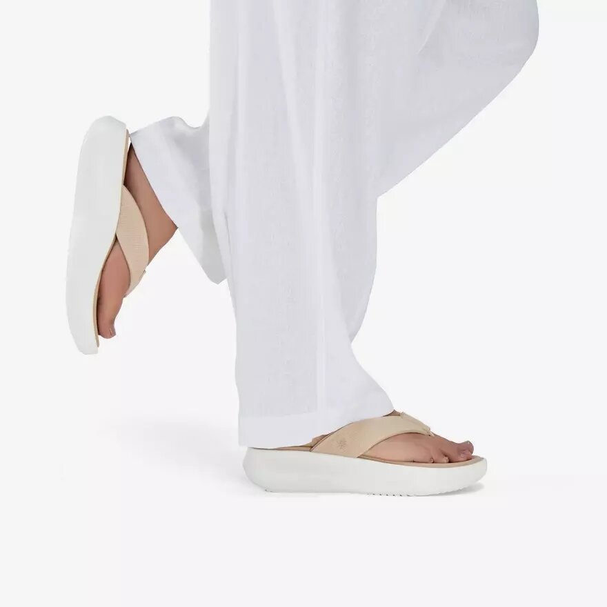 Solevana Post zandkleurige Flip-flops voor dames Solevana Post zandkleurige Flip-flops voor dames