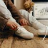 Tor Low off-white suède veterschoenen voor dames