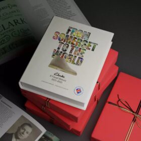 Van Somerset naar de wereld: clarks – een visueel geschiedenisboek 1825–2025