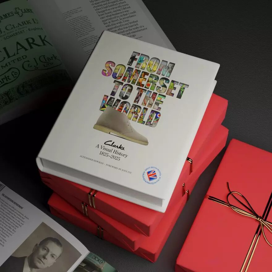 Van Somerset naar de wereld: clarks – een visueel geschiedenisboek 1825–2025 Van Somerset naar de wereld: clarks – een visueel geschiedenisboek 1825–2025
