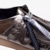 Wallabee 2604 voor heren in zilverkleurig lakleer