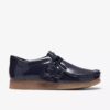Wallabee Big Kid voor jongens, marineblauw lakleer Wallabees