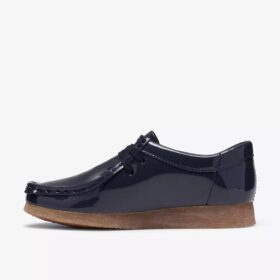 Wallabee Big Kid voor jongens, marineblauw lakleer Wallabees
