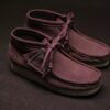 Wallabee-laars voor dames. Roze-bruin suède