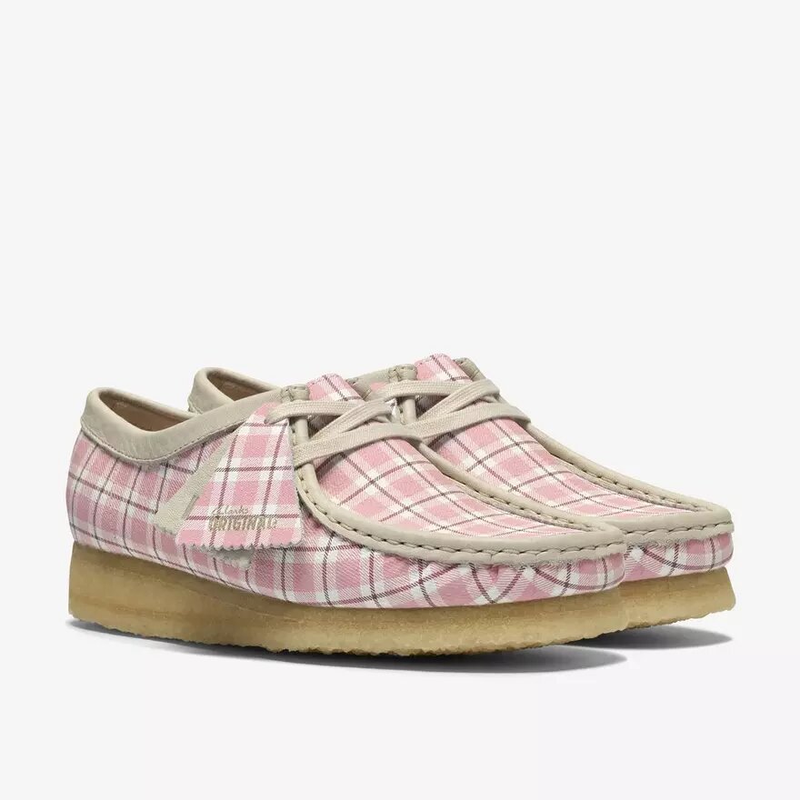 Wallabee voor dames met roze ginghamruit Wallabee voor dames met roze ginghamruit
