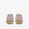 Wallabee voor dames met roze ginghamruit Wallabee voor dames met roze ginghamruit