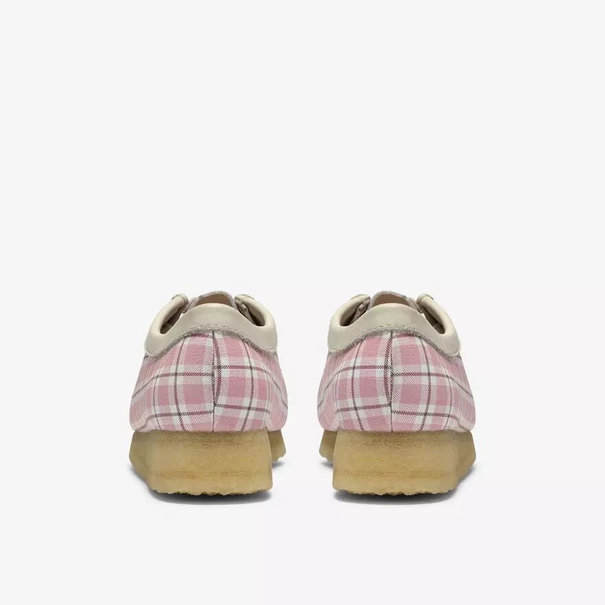 Wallabee voor dames met roze ginghamruit Wallabee voor dames met roze ginghamruit