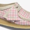 Wallabee voor dames met roze ginghamruit Wallabee voor dames met roze ginghamruit