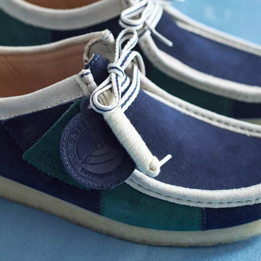 Wallabee voor heren met blauw/groene streep Wallabee voor heren met blauw/groene streep